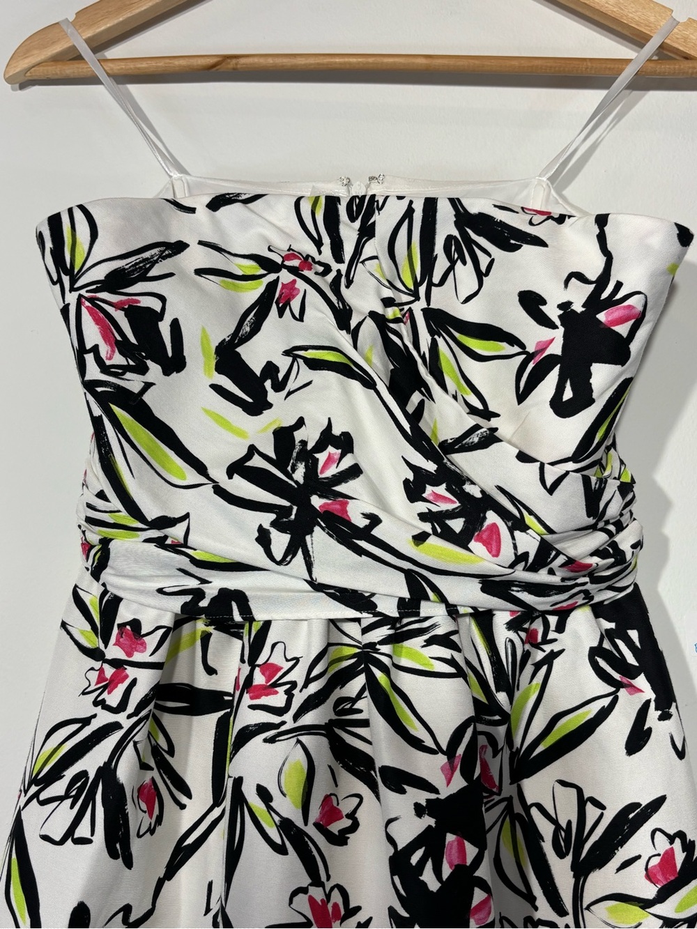Milly Strapless Floral A-Line Dress in White, Pink and Black Size 4 - Picture 7 of 10